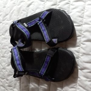 TEVA Purple Strappy Flat Sandals Women’s Sz 8